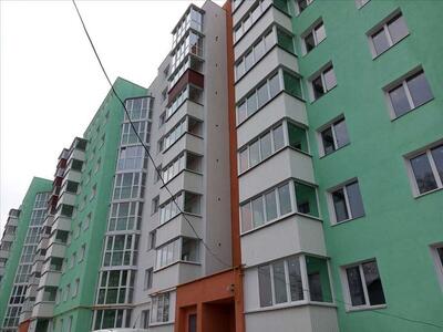 Дворівнева трикімнатна квартира в новому будинку.