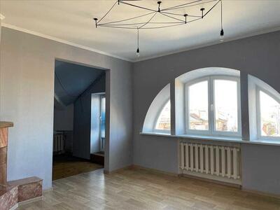 Простора квартира в центрі міста