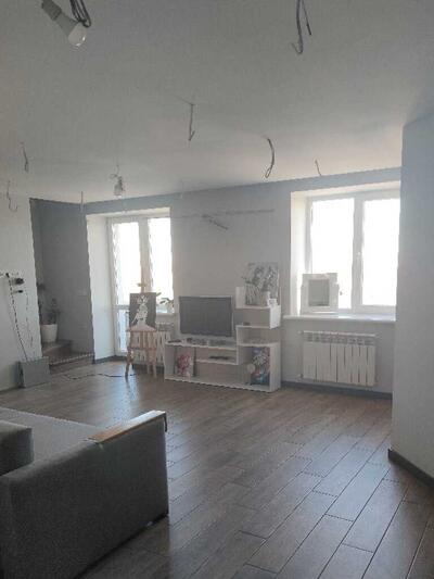 Дворівнева квартира для щасливої родини!