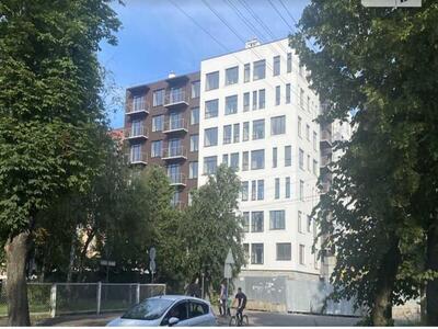 Продаж 2 кім кв в центрі міста