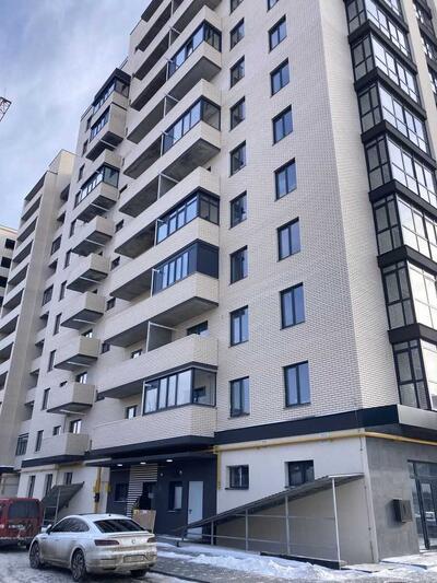 Простора квартира в новобудові!