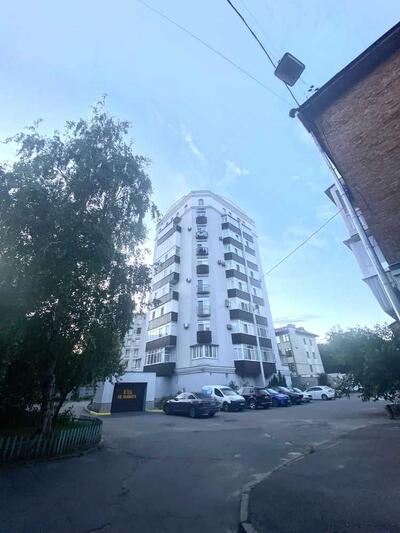 Чотири кімнатна квартира в центрі