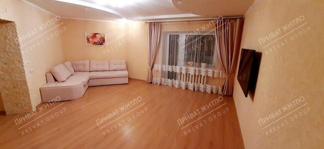 Продаж трикімнатної квартири в Розсошенцях