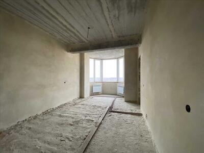 Простора квартира в новобудові на Леваді!