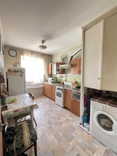 Трикімнатна на Садах-2