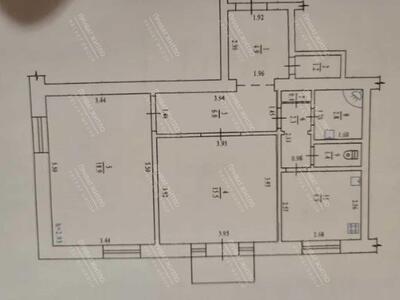 Простора 2 кімнатна сталінка в центрі міста!
