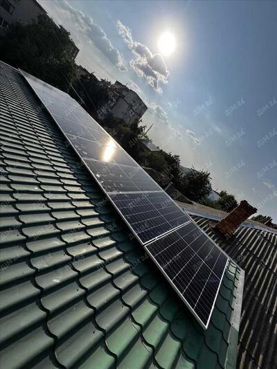 Двокімнатна квартира з АО та сонячними панелями.