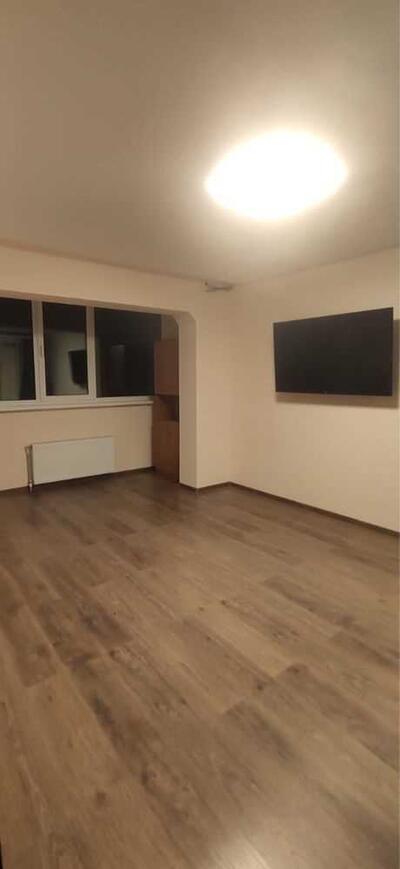 Двокімнатна квартира на Параджанова