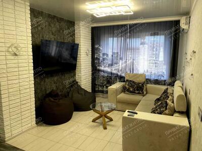 Продаж 3 кімнатної квартири з ремонтом Сади 1