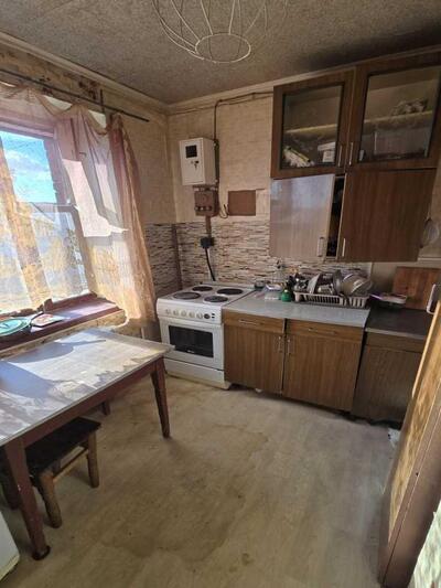 Двокімнатна квартира під ремонт.