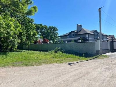 Ділянка на березі річки Коломак!