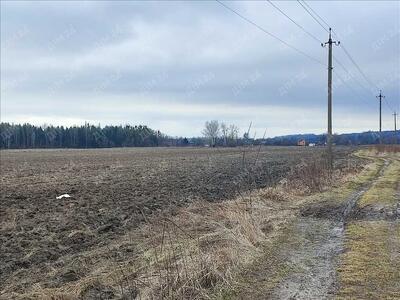 Продаж ділянки поруч з річкою