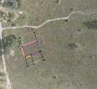 Рівна ділянка під забудову на Вороніна