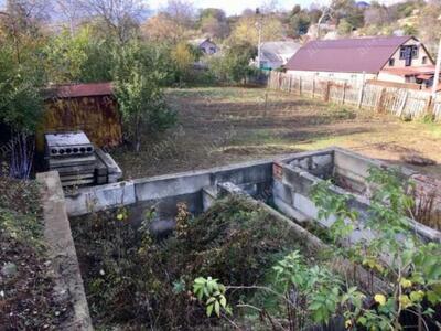 10 соток ділянки під забудову в районі П.Мирного!