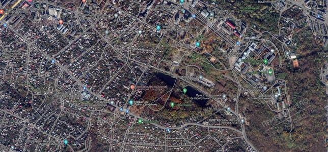 Ділянка поруч з Парком Перемоги