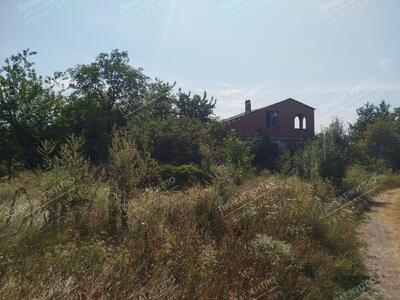 Ділянка з недобудовою