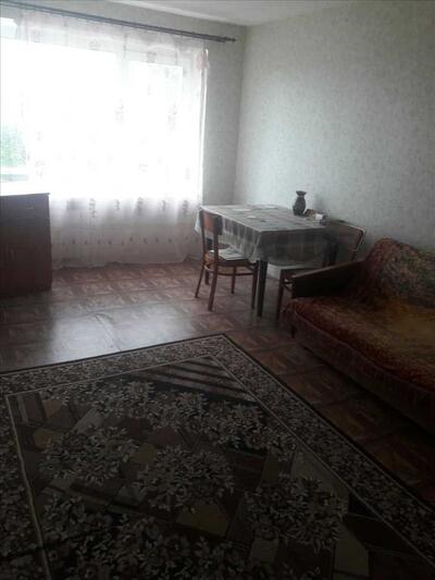 Трикімнатна квартира в Нових Санжарах.