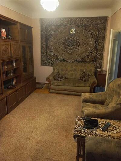 Трикімнатна квартира в гарному місці по доступній  вартості