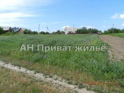 Участок, на котором хочется строить дом.