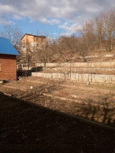 Приватизована земельна ділянка в Яру