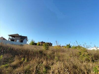 Ділянка в елітному мікрорайоні!