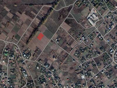 Земельна ділянка в тихому місці!