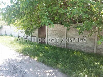 Крутезна земельна ділянка 16 соток з комунікаціями.