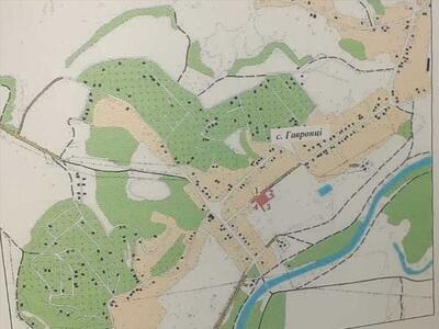 Ділянка поруч з річкою, під забудову