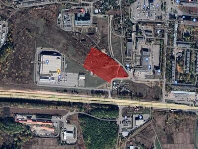 Велика земельна ділянка в районі МЕТРО