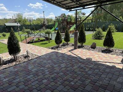 Шикарний будинок у Нових Санжарах