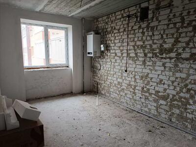 Однокімнатна в зданому будинку