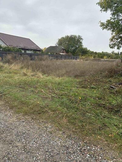 Ділянка в Їжаківці.