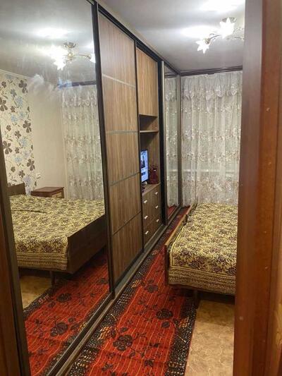 Трикімнатна квартира на Боженка.