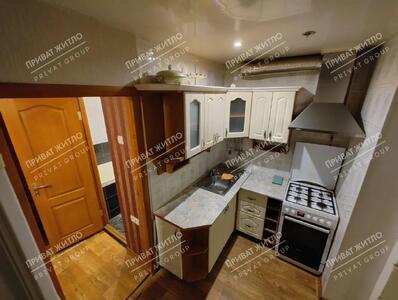 Квартира в цегляному будинку 44м2 з окремим входом !