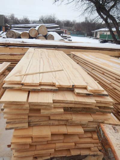 Продам дошку з липи в асортименті. Обсяг та розміри за бажанням клієнта