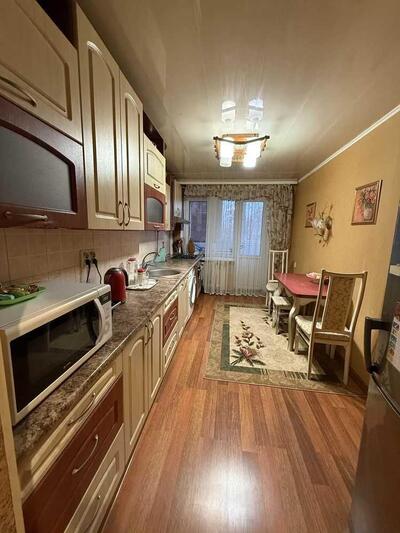 Чудова трикімнатна квартира на Подолі