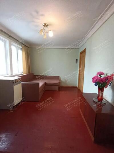 2 кімнатна квартира у приватному секторі по низькій ціні.