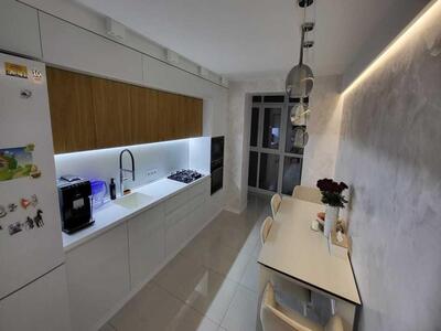 Продаж елітної трикімнатної квартири 112 м² з індивідуальним газовим опаленням