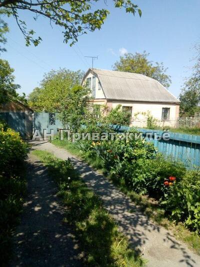 Добротний будинок у Яківцях