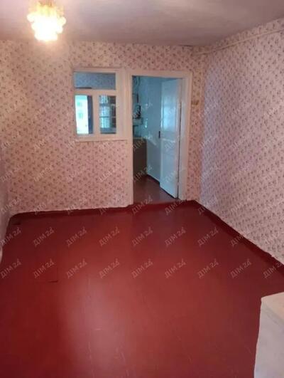 Частина будинку з окремим входом в центрі!