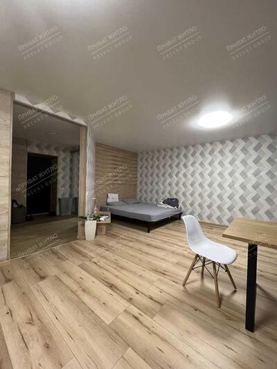 Продається шикарна однокімнатна студія в новобудові в центрі міста.