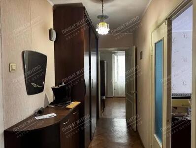 Продається двокімнатна квартира на Алмазному