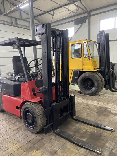 Продам погрузчик балканкар, вантажопідйомність3, 5т після повного капітального ремонту