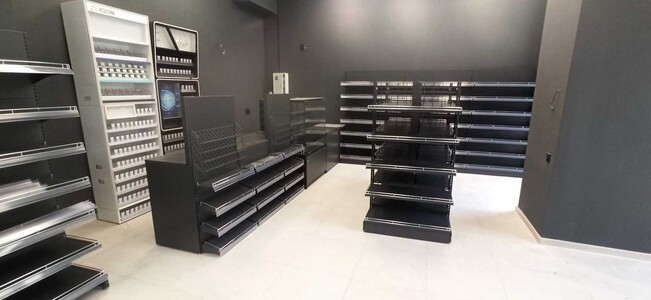 Стеллажи торговые, кассовые прилавки для магазина, витрины холодильные