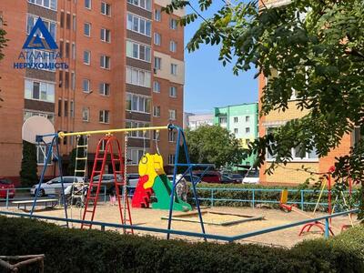 Продам 2-к квартиру Луцьк, Луцьк, Героїв добровольців, 4в