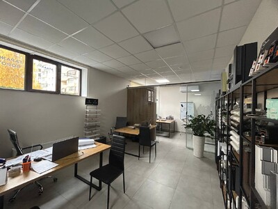 Оренда приміщення в р-н 33 кварталу!