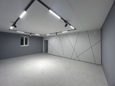 Продаж комерційного приміщення в ЖК " Фільварок"!