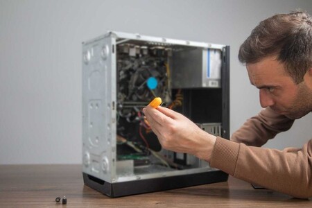 Комплексний ремонт техніки— комп’ютери, ноутбуки, телевізори, принтери