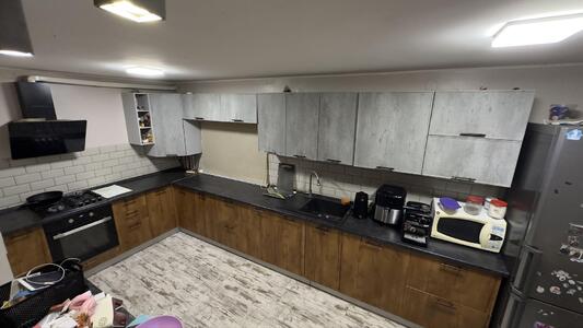 Продажа просторного 2-этажного дома, Варваровка (Центр)