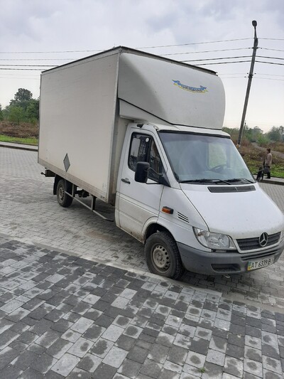 Вантажні перевезення (вантажне таксі)